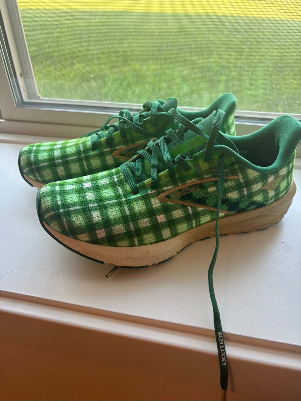 Brooks womens Green Plaid Running Shoes